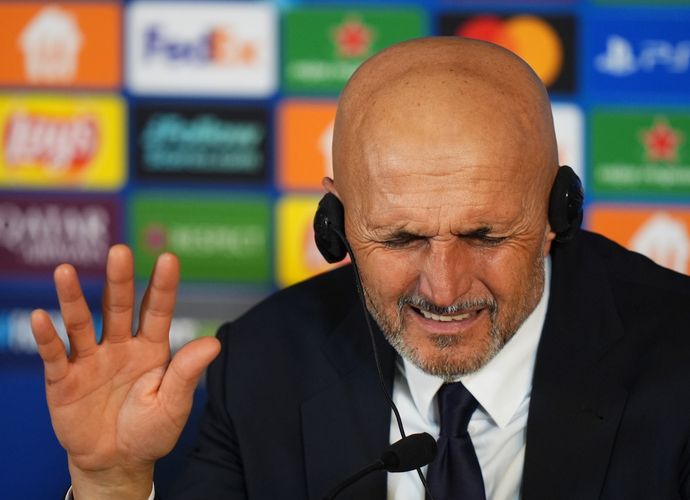 Spalletti'den Galatasaraylıları Küplere Bindirecek Sözler! ''Her Pozisyonda Hakeme Koşan Bir Takım...''
