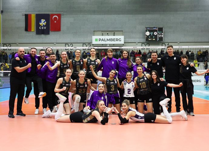 Avrupa’da Zeren Spor Fırtınası! Almanya’da Schwerin’i 3-1 Devirdi, Tur Kapısını Araladı