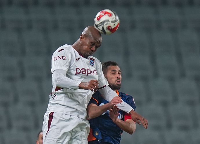 İstanbul’da Fırtına Koptu! Trabzonspor’dan İnanılmaz Geri Dönüş: Başakşehir’i Devirip Çeyrek Finale Uçtu!