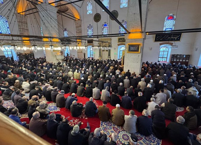 Balıkesir'de Cuma Namazı Saat Kaçta? 20 Mart 2026 Namaz Saatleri: