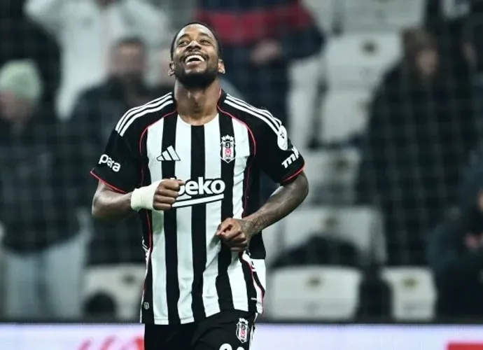 Derbide Korkutan An! Beşiktaşlı Yıldız Murillo Hastaneye Kaldırıldı: Kafa Travması Şüphesi...