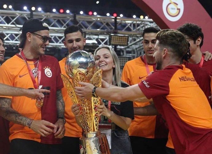 Galatasaray'da "Köstebek" Depremi! Okan Buruk İsim Verdi! Tuğçe Aykun’un İşine Son Verildi: İşte Tüm Detaylar!