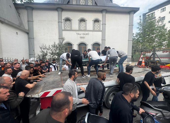 Balıkesir Erdek'teki Silahlı Kavga Cinayetle Bitti! İsmail Süzan Hayatını Kaybetti! Kendi Çekicisiyle Defnedildi
