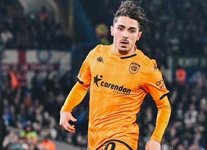 Hull City'den Abdülkadir Ömür Kararı! Yeni Adresi Belli Oldu: Süper Lig'in Yeni Ekibi Devrede!