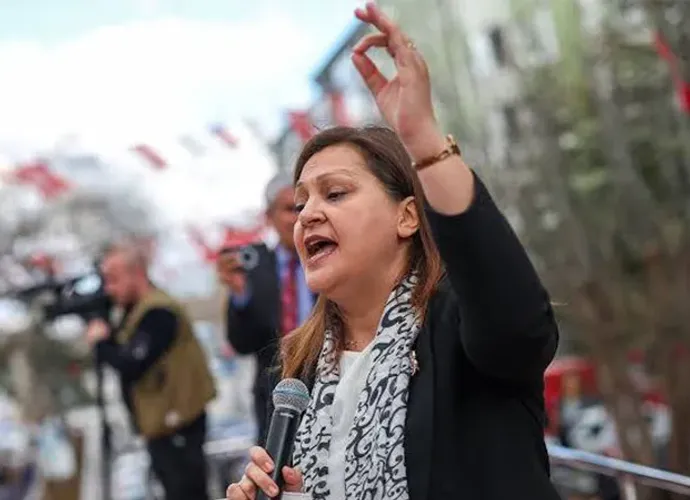Siyasette Son Dakika! Burcu Köksal AK Parti'ye Geçti, İlk Açıklamasını Yaptı: "Yeni Bir Döneme Adım Attık..."
