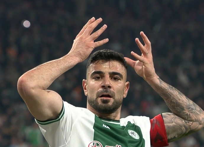 Konyaspor Kaptanı Adil Demirbağ'dan Dünya Kupası İçin Montella'ya Mesaj: "ABD'de Olacağım!"