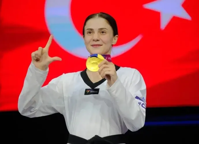 Avrupa'nın Kraliçesi Merve Dinçel Kavurat! Üçüncü Kez Şampiyonluk Kürsüsünde
