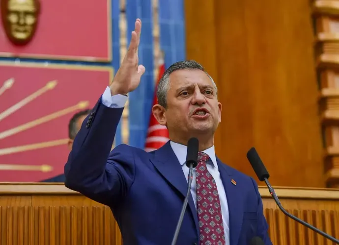 CHP’de Kaç Milletvekili Yeni Partiye Geçiyor? Özgür Özel Açıkladı: Yeni Parti Ne Zaman Kurulacak?