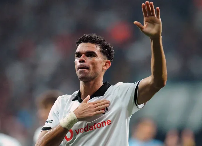 Beşiktaş'ın Eski Yıldızı Pepe'den Real Madrid ve Mourinho Açıklaması! "Gelecekte Ne Olacağını Bilemezsiniz..."