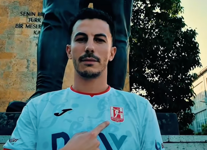 Balıkesirspor'dan Yılın Savunma Transferi! Beşiktaş Altyapılı 1.90'lık Dev Stoper Erdoğan Kaya İmzayı Attı!