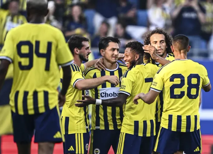 Fenerbahçe’nin Sturm Graz Maçı Kamp Kadrosu Belli Oldu: İki İsim Kadroda Yok!