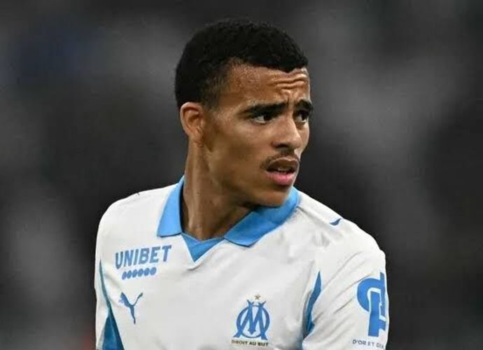 Fenerbahçe Yılın Transfer Bombasını Patlattı! Mason Greenwood Suudi Arabistan'ı Reddetti, İstanbul'a Geliyor!