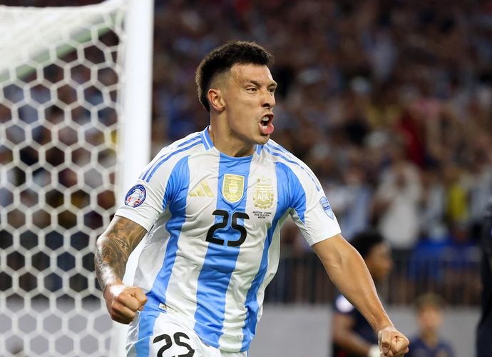 Finalde Şok Sakatlık: Arjantin’de Lisandro Martinez Sakatlandı, Maça Devam Edemedi!