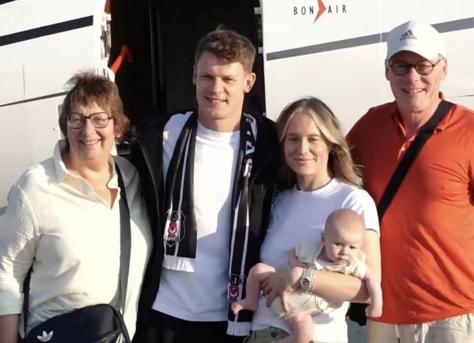 Beşiktaş'ın Yeni Panzeri Alexander Nübel İstanbul'da! İlk Açıklamalar Geldi: "Başlamak İçin Sabırsızlanıyorum"