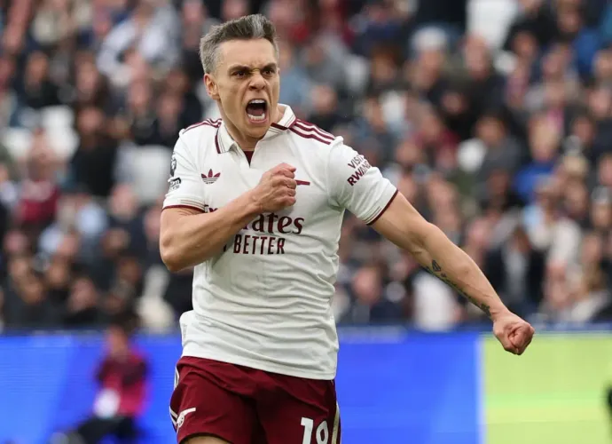Yılın Transfer Bombası Patlıyor! Beşiktaş, Leandro Trossard ile 3+1 Yıllık Anlaşmaya Vardı! İmza An Meselesi!