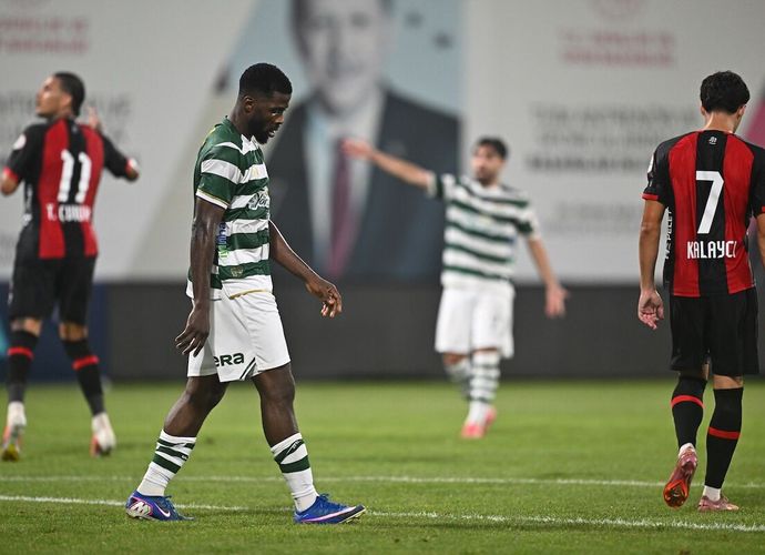 Bursaspor İstanbul Deplasmanında Takıldı! Karagümrük Geçit Vermedi! 2-1