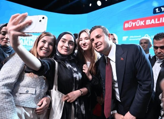 Gençlerin Tercihi Ahmet Akın Oldu! ORC Anketinde Balıkesir Büyükşehir Belediye Başkanı Ahmet Akın 4. Sırada!