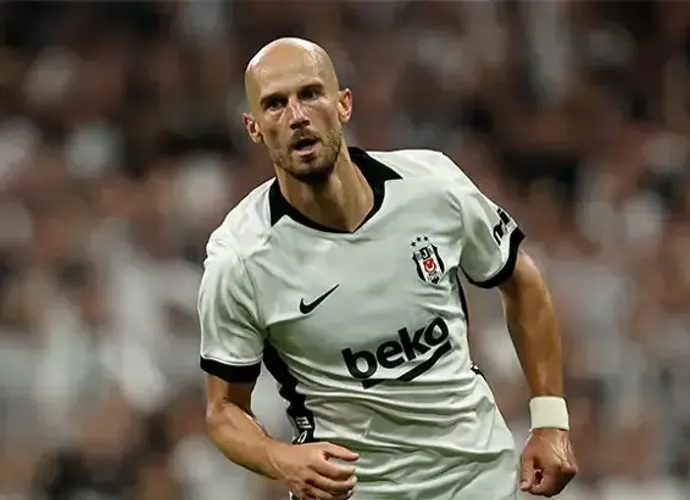 Dolmabahçe'de Sezonun İlk Golü Vaclav Cerny’den: Beşiktaş Eyüpspor Karşısında Öne Geçti!