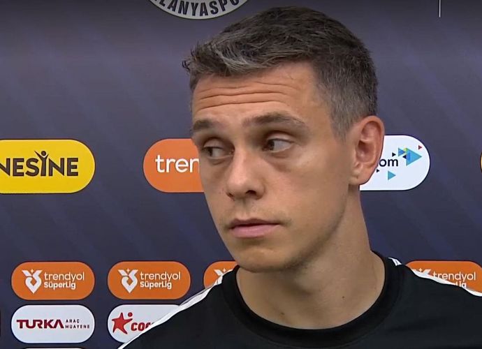 Beşiktaş’ta Hakem İsyanı! Leandro Trossard Yenilgi Sonrası Patladı: "Bana Tokat Attı, Net Kırmızı Kart!"
