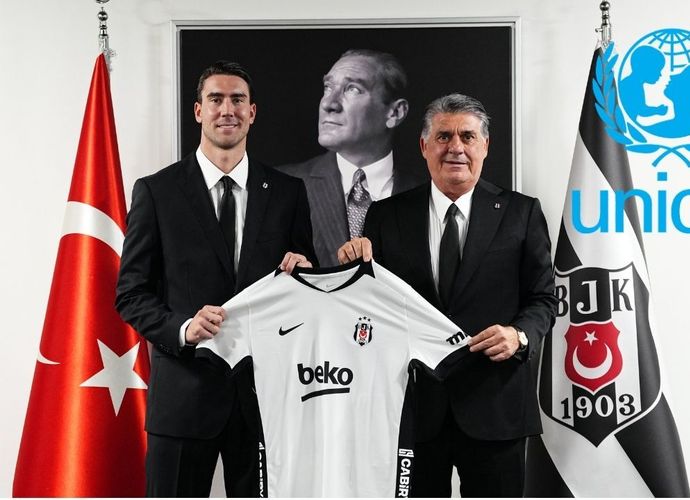 Beşiktaş'ta Dusan Vlahovic Formasından Gelecek Gelirin Yüzde 10'u UNICEF'e Bağışlanacak!
