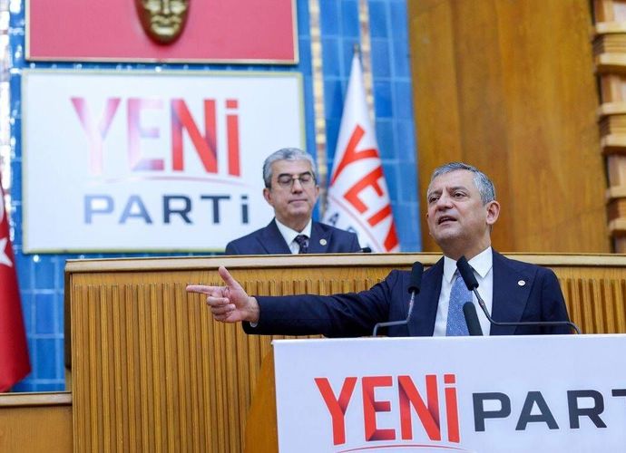 Yeni Parti’nin "Çerçeve Yasa" Kararı Belli Oldu: Grup Kararı Yok! Milletvekilleri Serbest Bırakıldı!