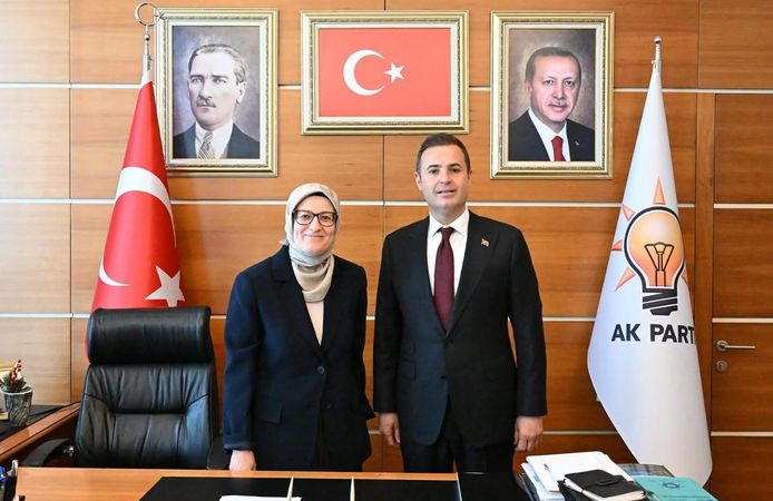 Ahmet Akın'dan Ak Parti Genel Merkezi'ne Ziyaret!