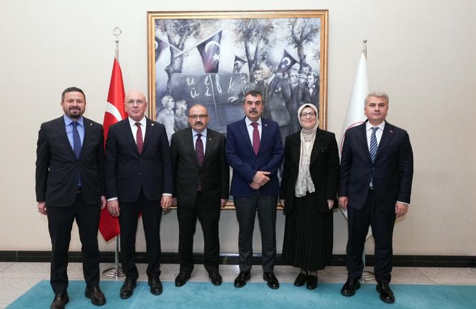 Balıkesir Heyetinden Milli Eğitim Bakanı Yusuf Tekin'e Ziyaret