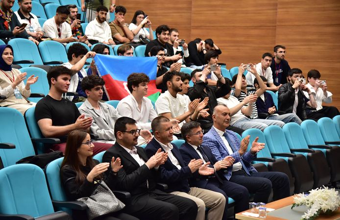 BAÜN Rektörü Yücel Oğurlu: “Türkçenin Gücü Türk Dünyasını Birleştiriyor”
