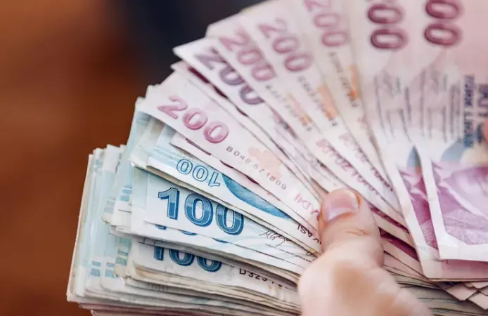 Milyonların Gözü TBMM’de! Kademeli Emeklilik Yaş Tablosu Gerçek mi, Ne Zaman Yasalaşacak?