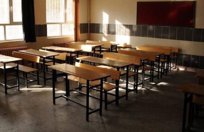 Sakarya'da Şiddetli Sel Felaketi Sonrası 4 İlçede 18 Okul Tatil Edildi! İşte İlçe İlçe Okul Listesi Ve Detaylar