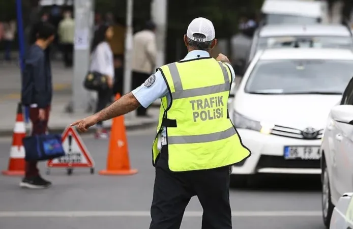 Üsküdar’da Cumartesi Günü Bu Yollara Dikkat: Çavuşdere Caddesi Trafiğe Kapatılıyor! İşte Alternatif Güzergahlar: