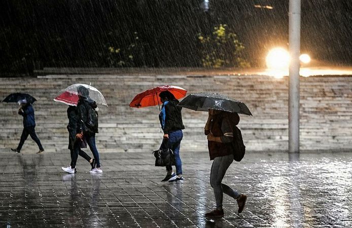 İstanbul’a Yağmur Geliyor! AKOM 3 Gün İçin Sağanak Uyarısı Yaptı