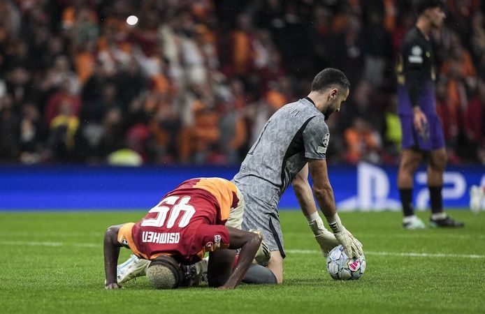 Galatasaray Öne Geçtiği Maçta Tutunamadı! Barcelona'ya 4-1 Mağlup Oldu
