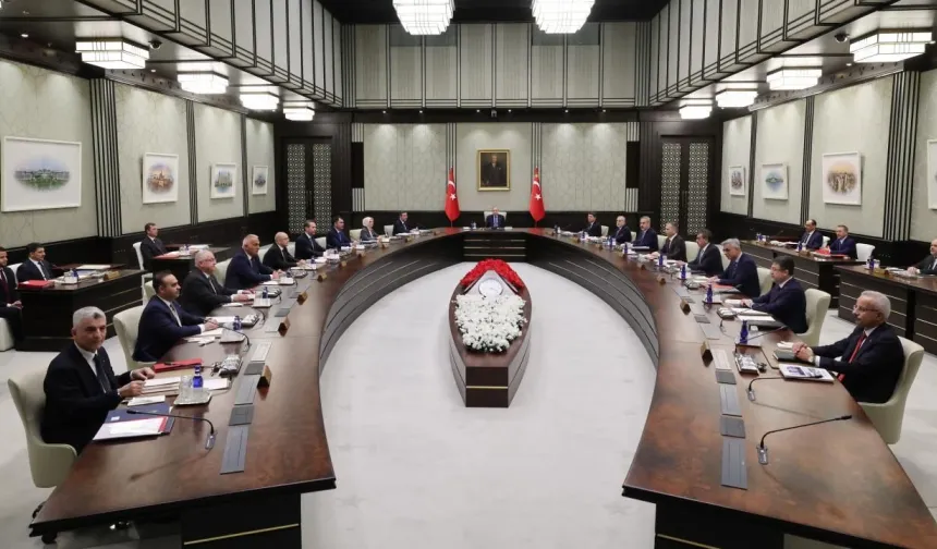 Cumhurbaşkanlığı Kabinesi Kritik Gündemle Toplanıyor! Erdoğan Açıklama Yapacak