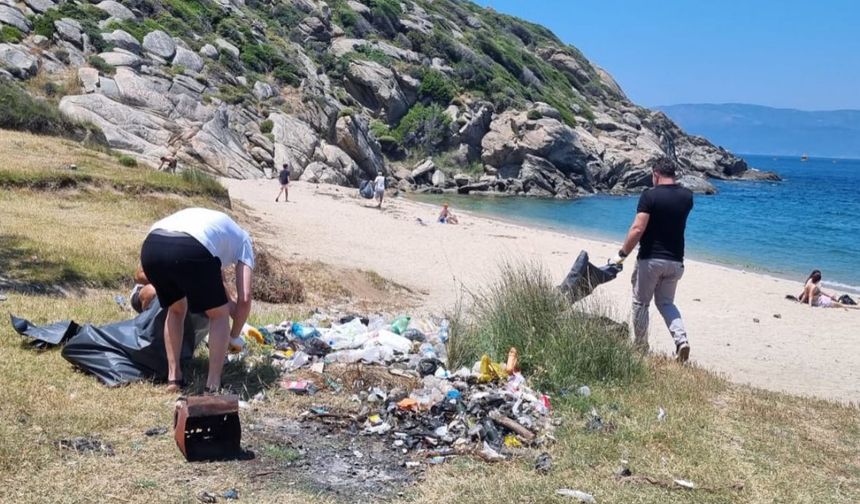 Erdek’te Şok Görüntü! Küçükova’dan 80 Torba Çöp Çıktı!