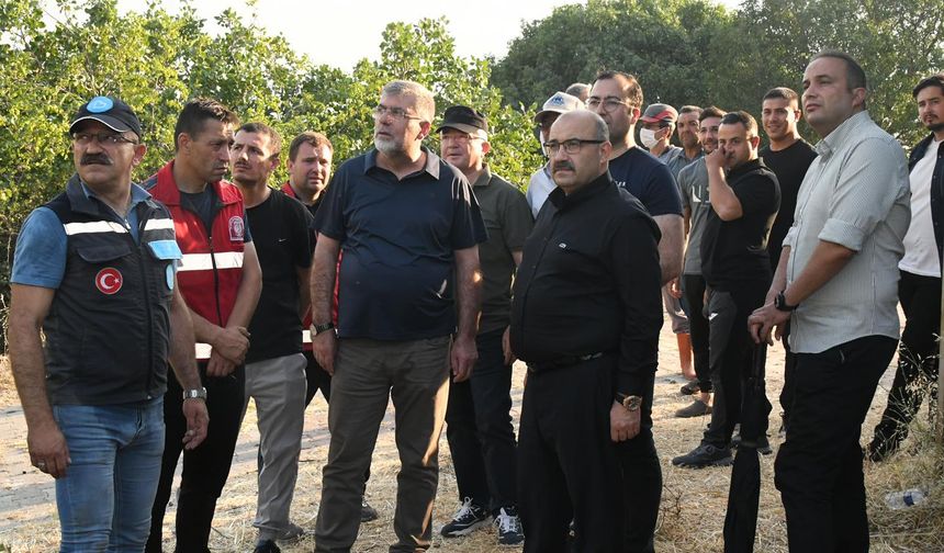 Vali Ustaoğlu Yangın Bölgesinde! Kepsut'taki Yangın Yerinde İnceleniyor!