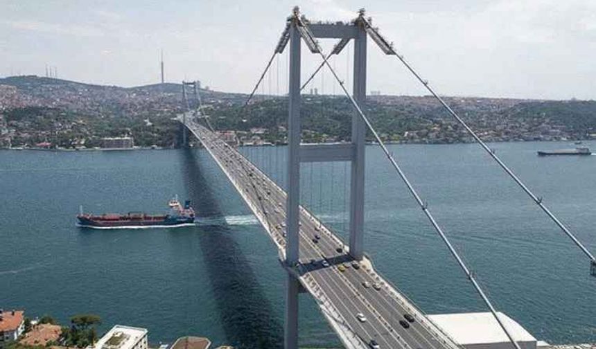 İstanbul Boğazı'nda Sıcak Saatler! Kimyasal Tanker Arıza Yaptı, Gemi Trafiği Çift Yönlü Askıya Alındı!