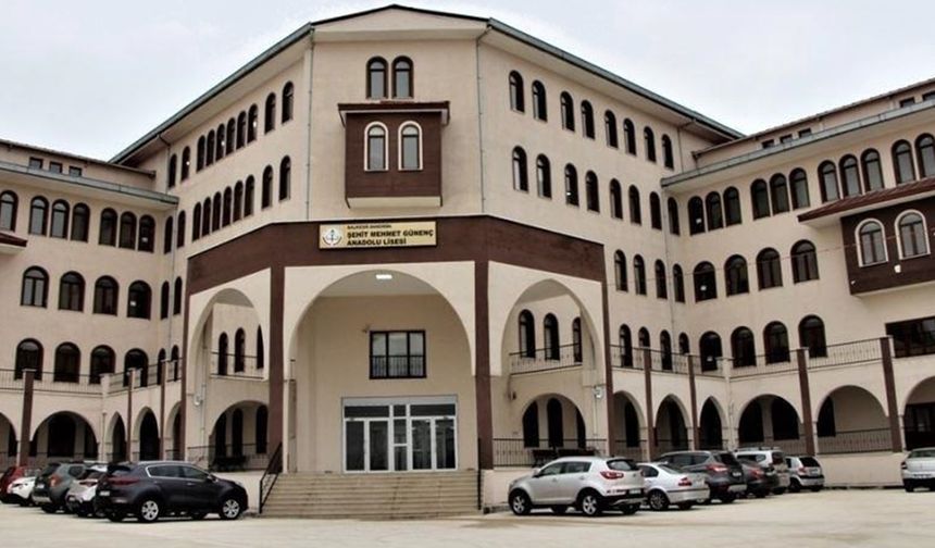 Valilik O İddiayı Yalanladı: Çiçek Değil Su Çiçeği!