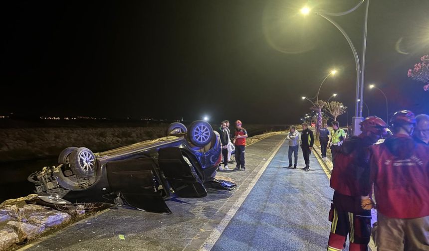 Edremit'te Korkunç Kaza! Araba Ters Döndü!