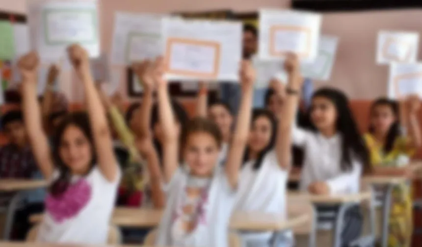 Yarın Okullar Kapanıyor mu? 13 Haziran Cuma Okulun Son Günü mü?
