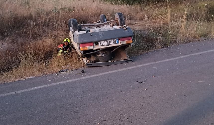 Sındırgı'da Korkutan Kaza! Virajı Alamayan Araç Şarampole Yuvarlandı!