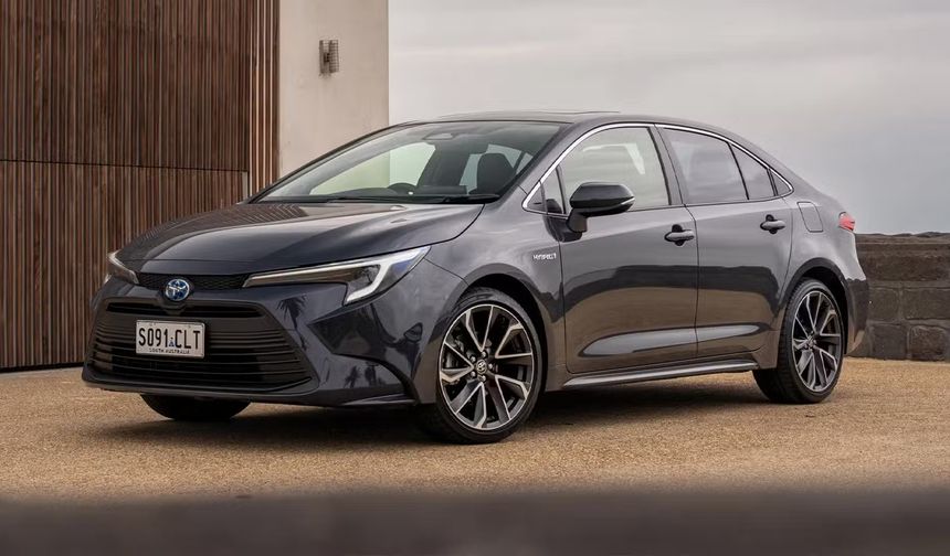 Otomobil Fiyatları Uçuyor! İthal Modellerde Yüzde 35 Zam Geliyor