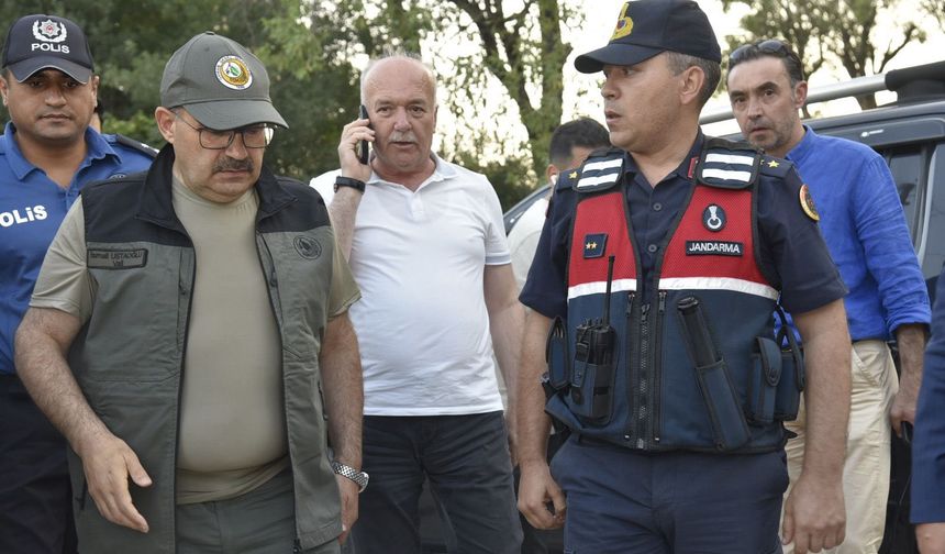 Dursunbey’e Sıçrayan Yangınla Mücadele Sürüyor: Başkan Bahçavan Sahada