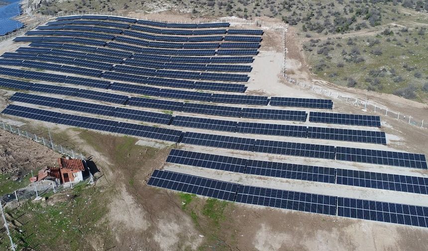 Dursunbey Belediyesi GES Gelirleriyle Rekor Kırdı: 2025'in İlk Yarısında 7,5 Milyon TL Kazanç!