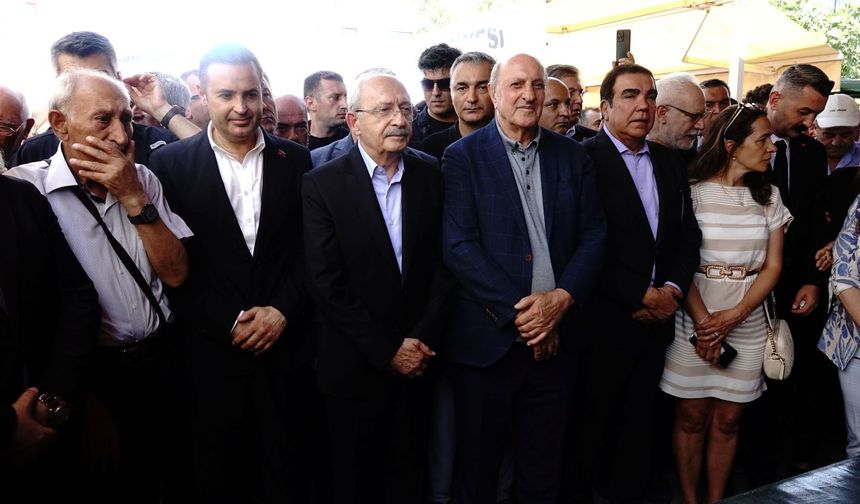 Kemal Kılıçdaroğlu'nun Kardeşi Adil Kılıçdaroğlu Burhaniye'de Son Yolculuğuna Uğurlandı
