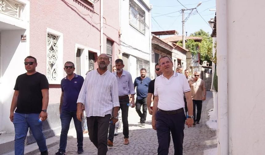 Ayvalık’ta Tarihi Sokaklar Yenileniyor: Başkan Mesut Ergin'den Yerinde İnceleme