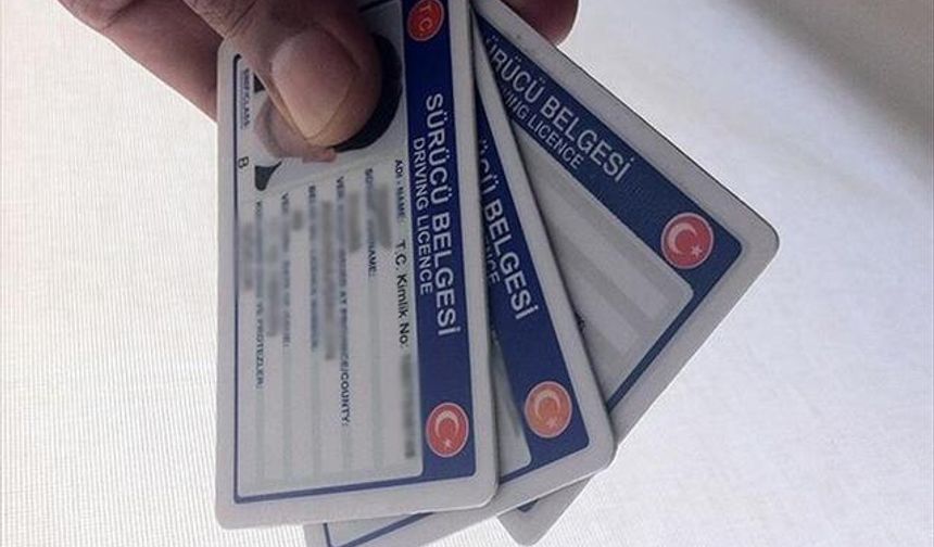 Eski Tip Ehliyetlerin Yenilenme Süresi Yarın Doluyor! Süre Uzatılacak mı?