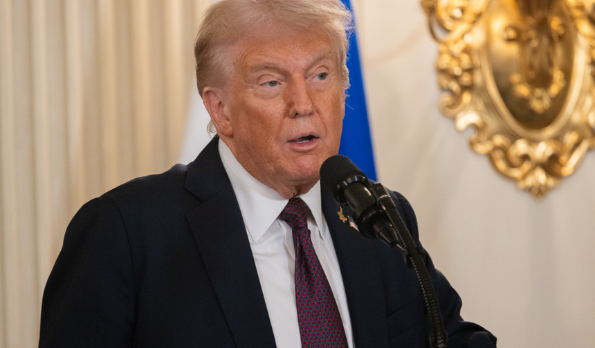 Trump NATO'yu Kâğıttan Kaplan İlan Etti! NATO^dan Çıkış Sinyali Verdi!