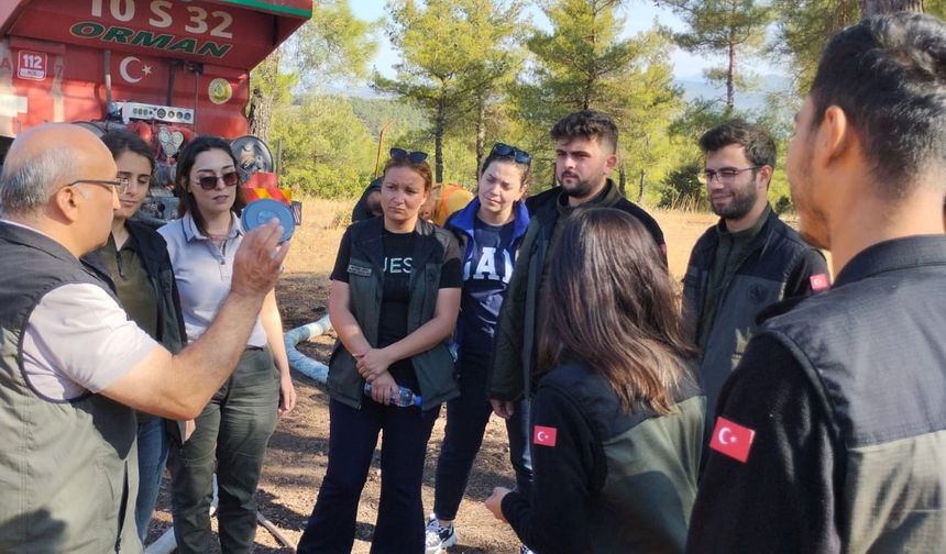 Balıkesir’de “Refiklik Eğitimleri” Orman Şeflerine Uygulamalı Olarak Anlatılıyor