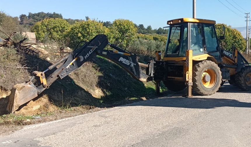 Bigadiç Belediyesi’nden Babaköy’de Altyapı Hamlesi: Menfez Temizliği Aralıksız Sürüyor